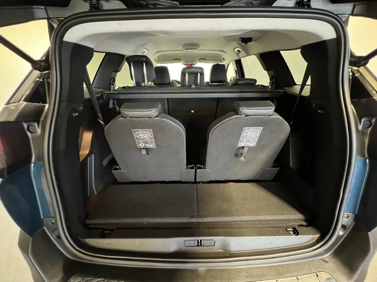 1.2 PureTech Allure Pack Business 7pers. | Android Auto/Apple Carplay | LM Velgen 18" | Voorstoelen Verwarmd | Cruise Control | PDC Voor en Achter | Airco |