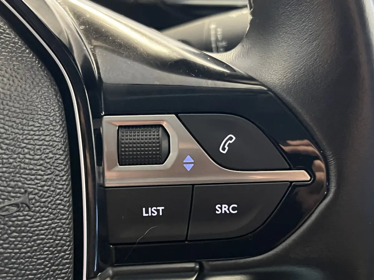1.2 PureTech Allure Pack Business 7pers. | Android Auto/Apple Carplay | LM Velgen 18" | Voorstoelen Verwarmd | Cruise Control | PDC Voor en Achter | Airco |