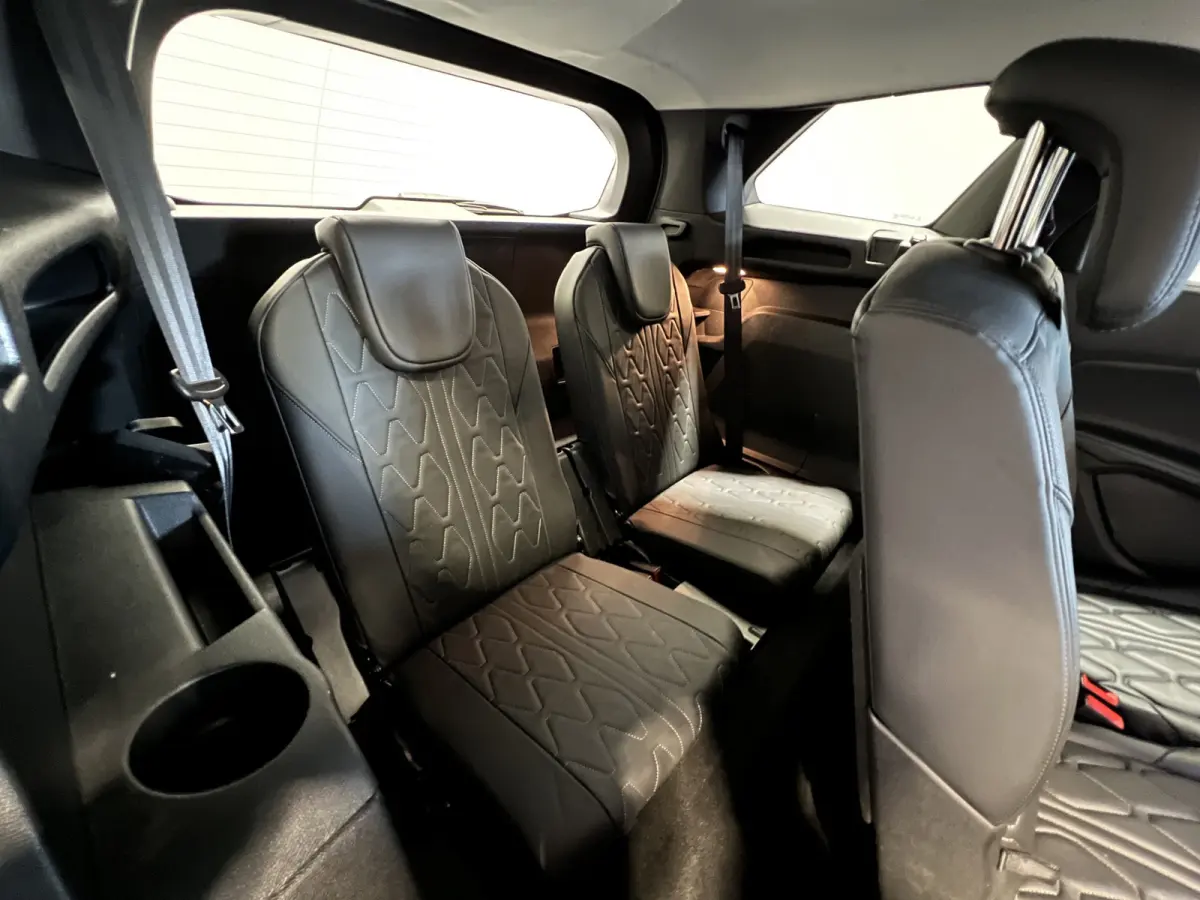 1.2 PureTech Allure Pack Business 7pers. | Android Auto/Apple Carplay | LM Velgen 18" | Voorstoelen Verwarmd | Cruise Control | PDC Voor en Achter | Airco |