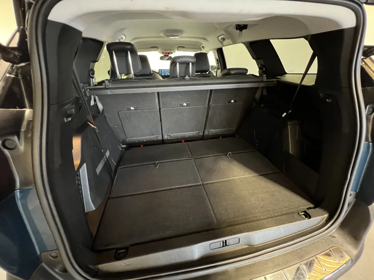 1.2 PureTech Allure Pack Business 7pers. | Android Auto/Apple Carplay | LM Velgen 18" | Voorstoelen Verwarmd | Cruise Control | PDC Voor en Achter | Airco |