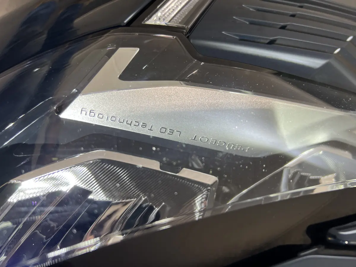 1.2 PureTech Allure Pack Business 7pers. | Android Auto/Apple Carplay | LM Velgen 18" | Voorstoelen Verwarmd | Cruise Control | PDC Voor en Achter | Airco |