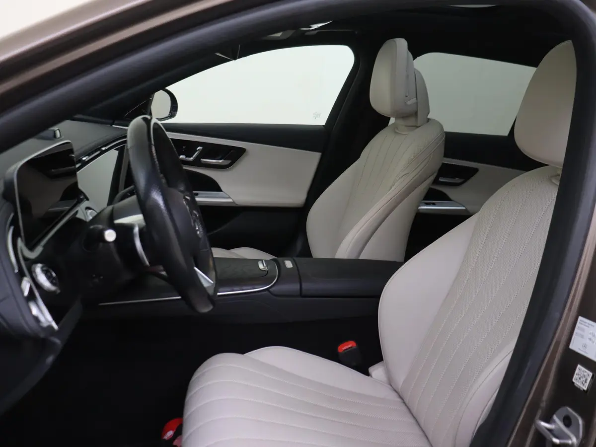 300 e AMG Line / Panoramadak/ SUPERSCREEN/ 20 inch/ Rijassistentiepakket