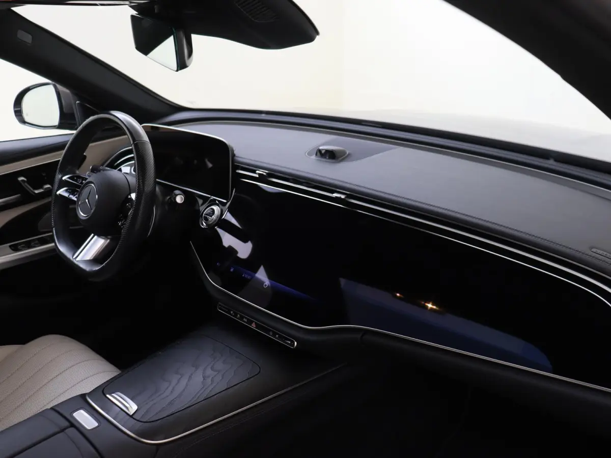 300 e AMG Line / Panoramadak/ SUPERSCREEN/ 20 inch/ Rijassistentiepakket