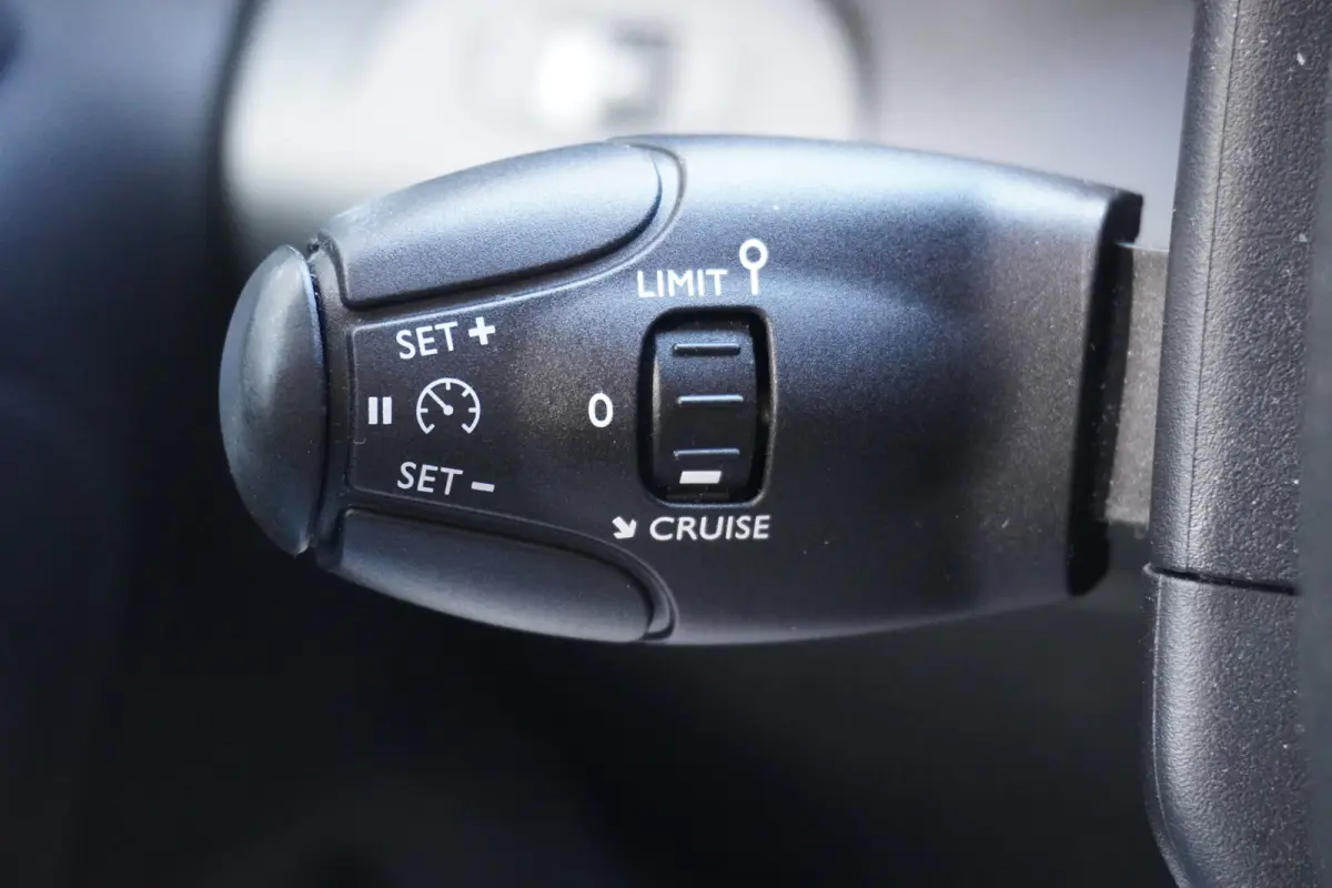 1.5 D-4D EURO 6 - Airco - Cruise - PDC - €12.950,- Excl.