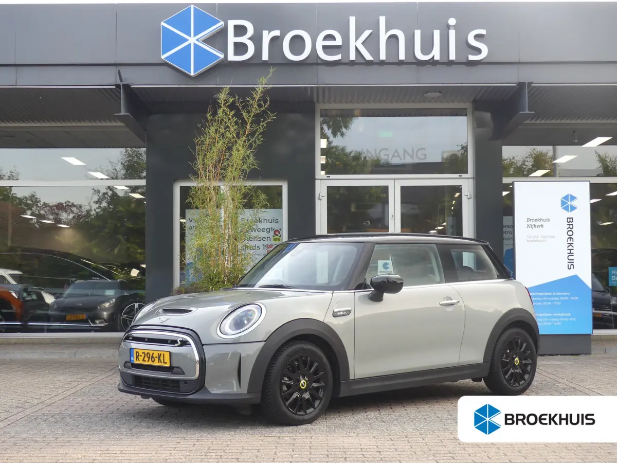 Yours 33 kWh | SOH 96% | STOELVERWARMING | PARKEERSENSOREN | NAVI | APPLE CARPLAY / ANDROID AUTO | CRUISE | AIRCO | LMV 17" |