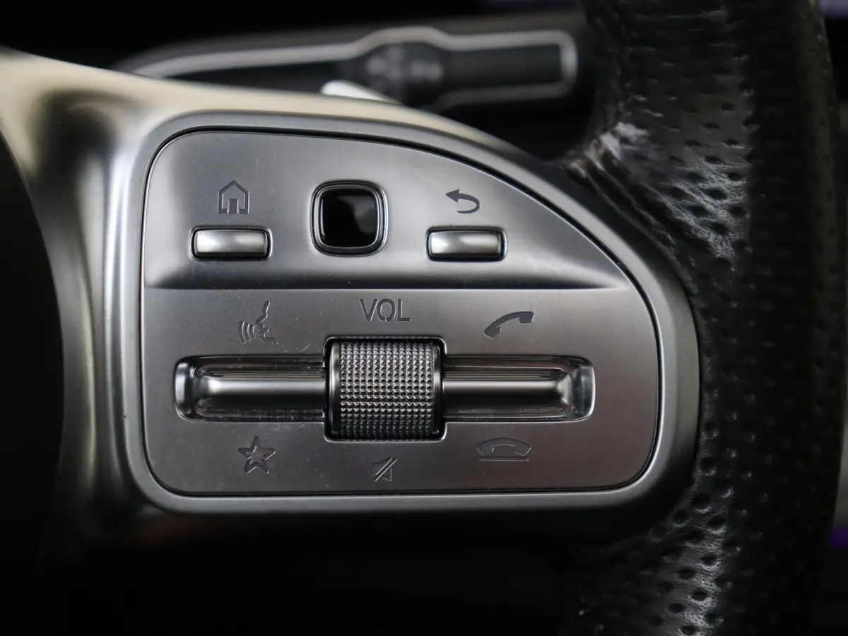 350 e 4MATIC Premium Plus AMG Line /Panoramadak /360 Camera