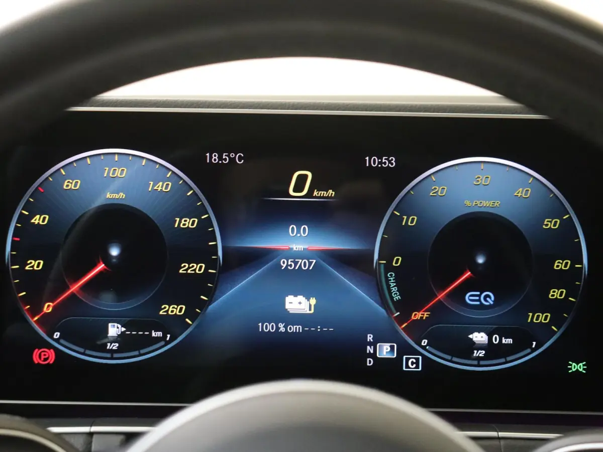 350 e 4MATIC Premium Plus AMG Line /Panoramadak /360 Camera