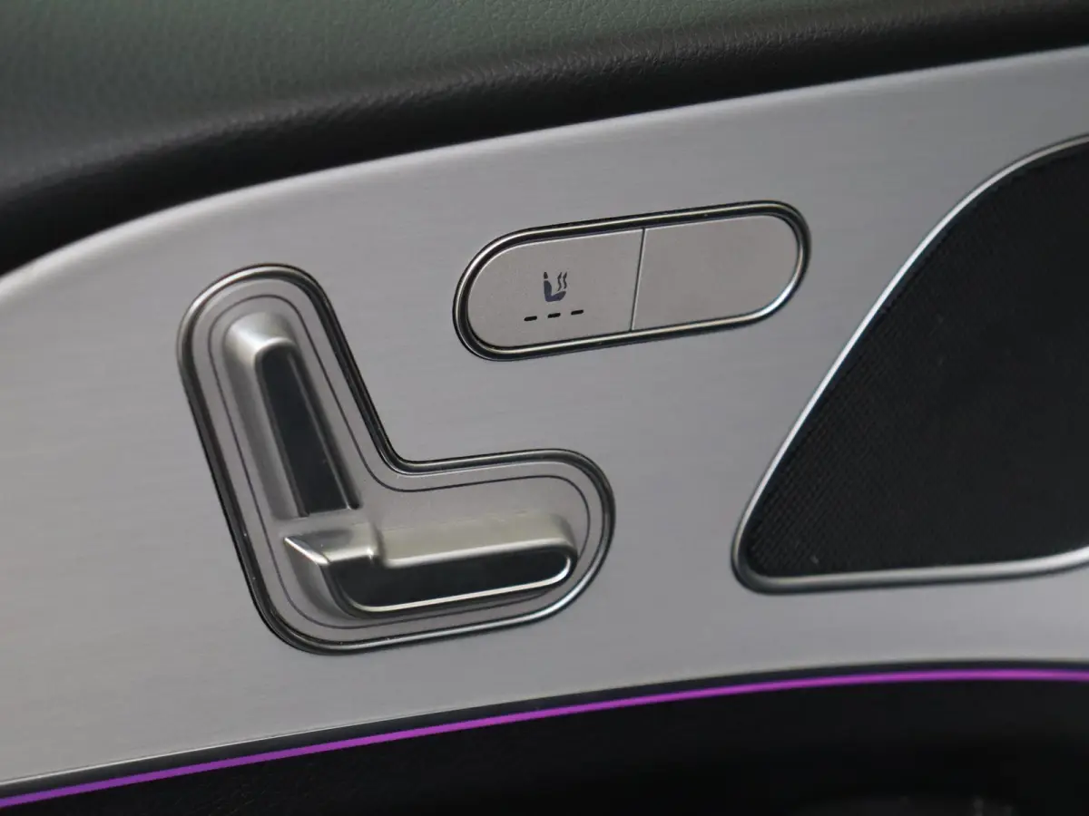 350 e 4MATIC Premium Plus AMG Line /Panoramadak /360 Camera