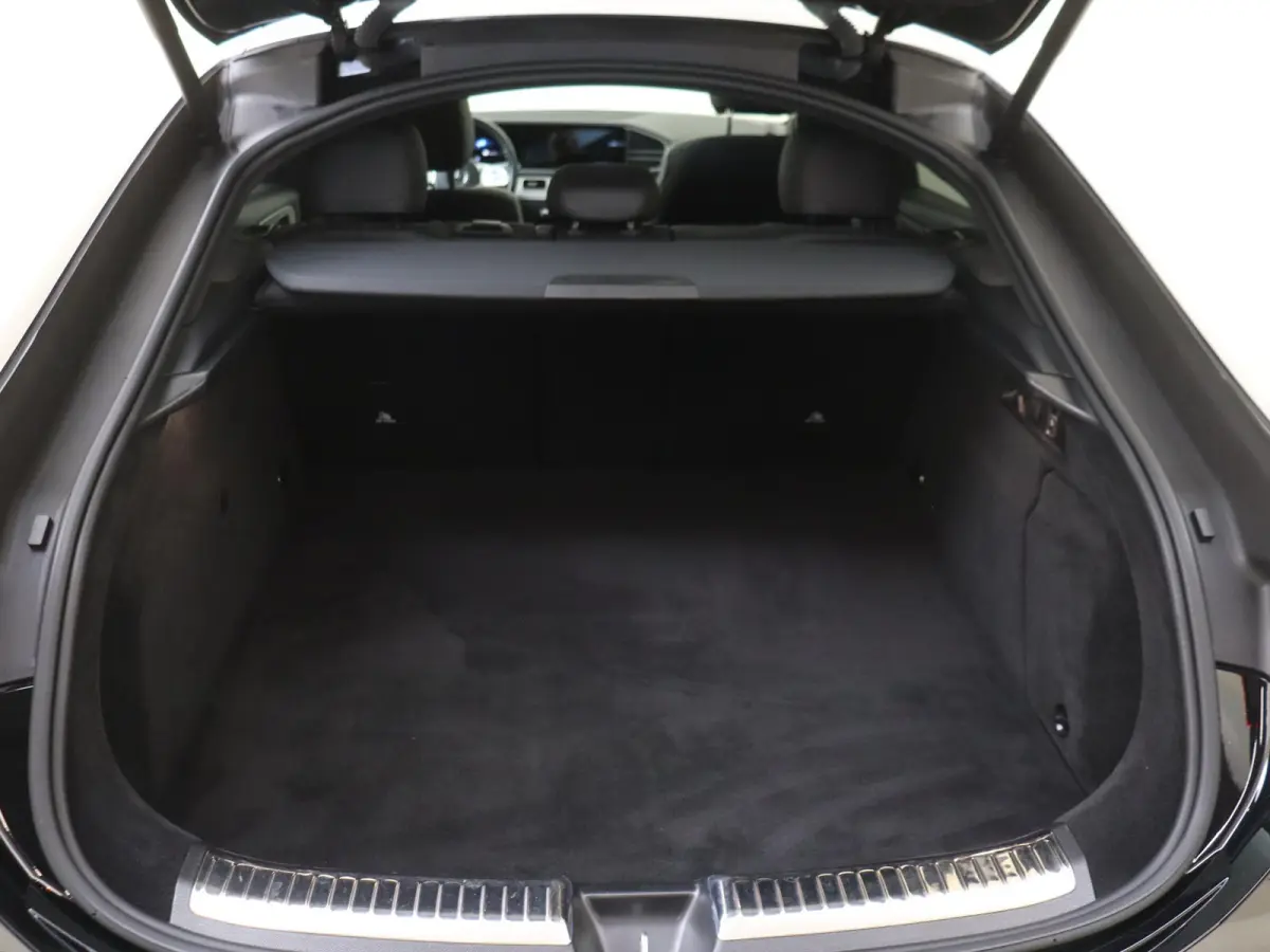 350 e 4MATIC Premium Plus AMG Line /Panoramadak /360 Camera