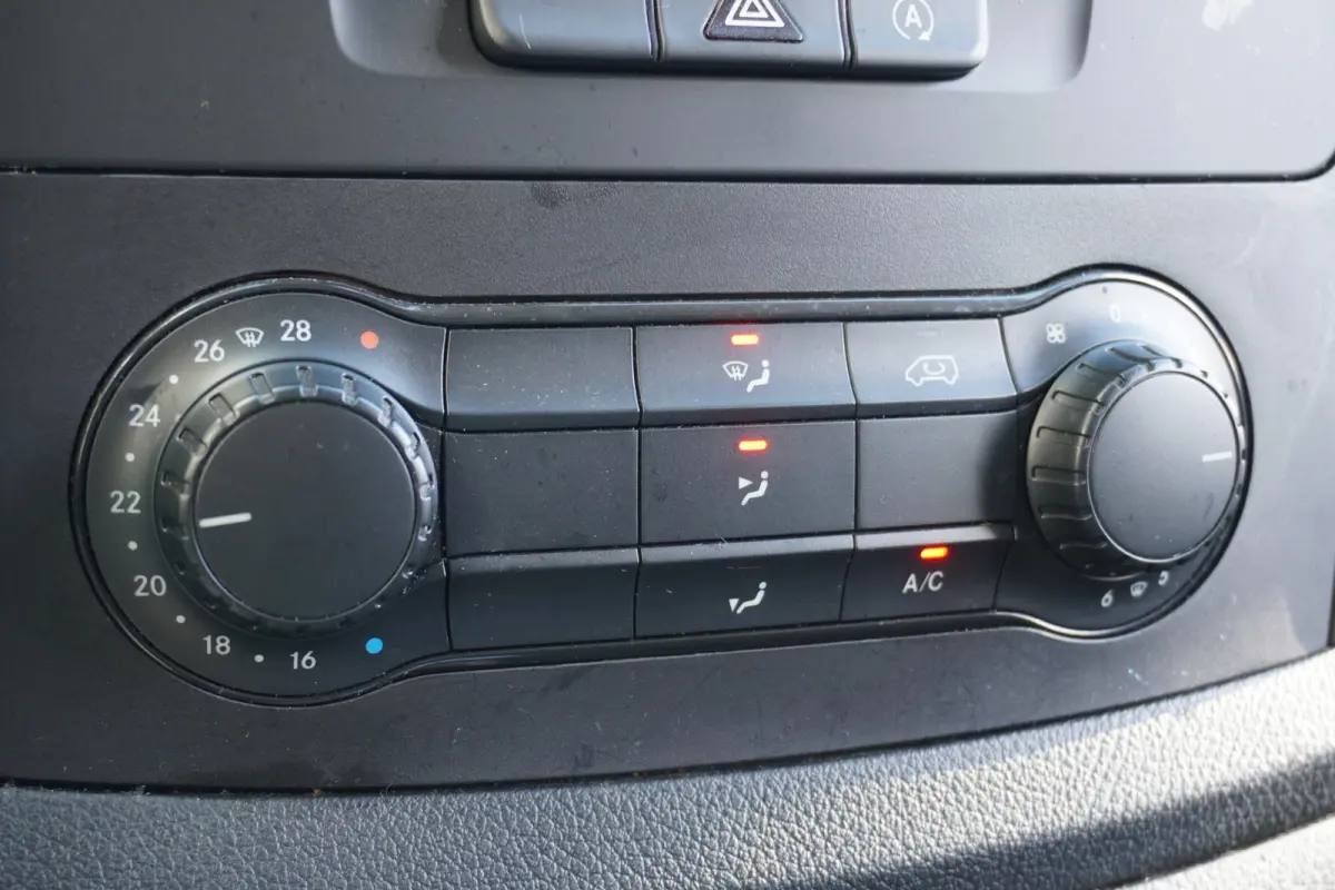110 CDI XL EURO 6 - Airco - Camera - €14.950,- Excl.