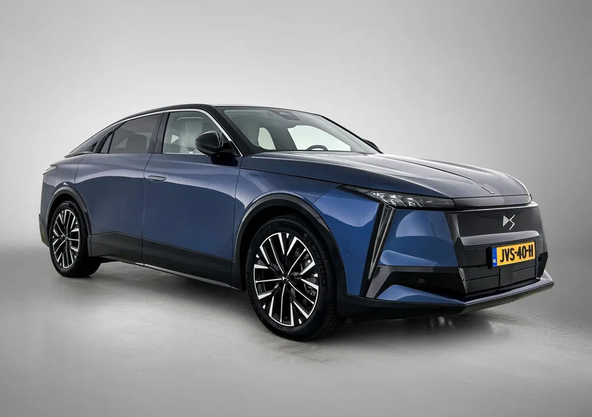 Long Range Pallas Comfort Tech 97 kWh | Panoramadak | Stoelverwarming voor+achter | Apple Carplay/Android Auto | Navigatie