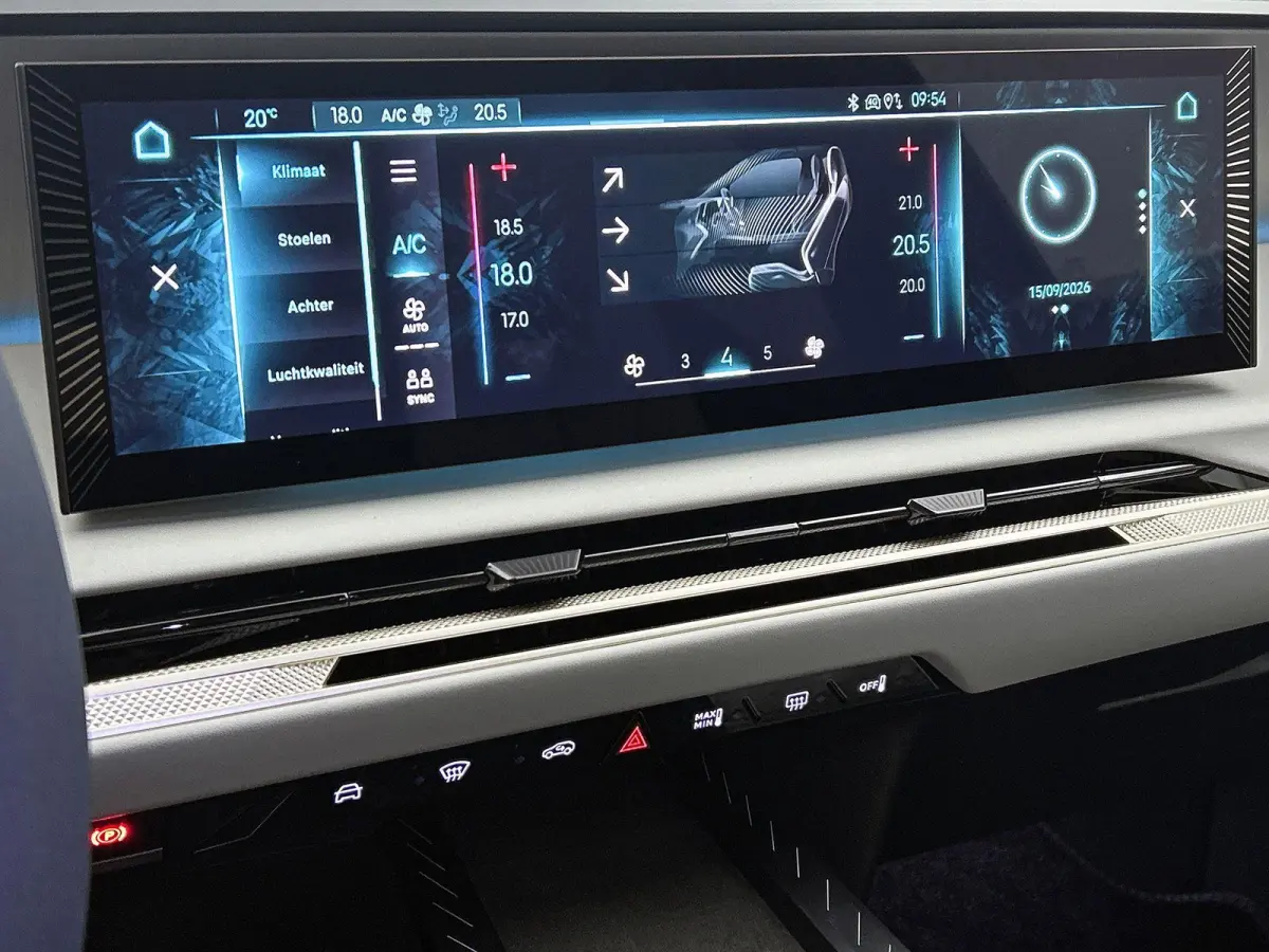Long Range Pallas Comfort Tech 97 kWh | Panoramadak | Stoelverwarming voor+achter | Apple Carplay/Android Auto | Navigatie