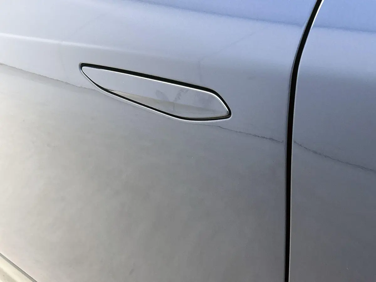Long Range Pallas Comfort Tech 97 kWh | Panoramadak | Stoelverwarming voor+achter | Apple Carplay/Android Auto | Navigatie