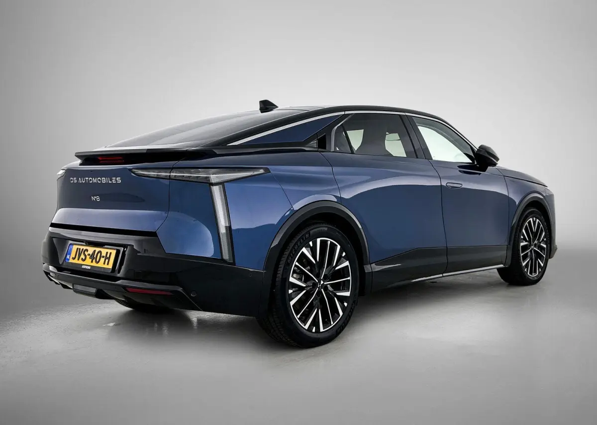 Long Range Pallas Comfort Tech 97 kWh | Panoramadak | Stoelverwarming voor+achter | Apple Carplay/Android Auto | Navigatie