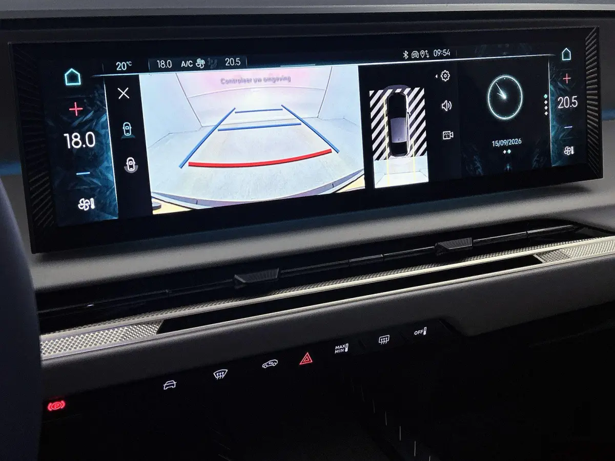 Long Range Pallas Comfort Tech 97 kWh | Panoramadak | Stoelverwarming voor+achter | Apple Carplay/Android Auto | Navigatie