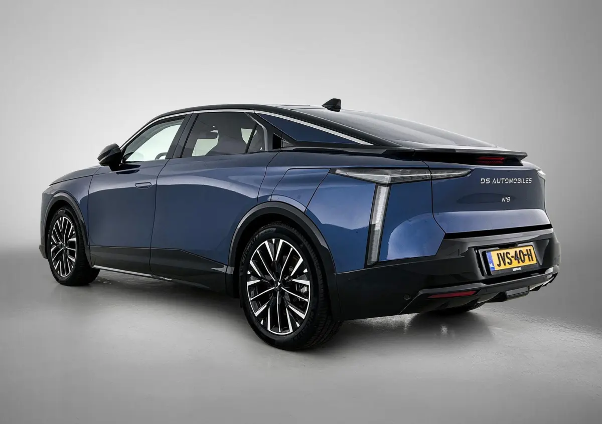 Long Range Pallas Comfort Tech 97 kWh | Panoramadak | Stoelverwarming voor+achter | Apple Carplay/Android Auto | Navigatie