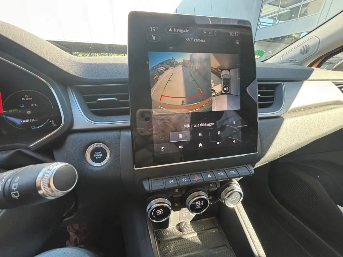 E-Tech Plug-in Hybrid 160 Edition One | BOSE Audio | Groot Navi | Trekhaak |