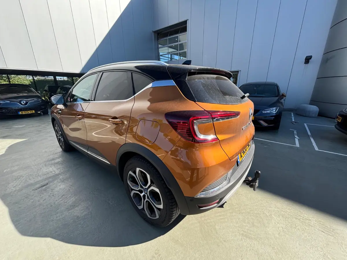 E-Tech Plug-in Hybrid 160 Edition One | BOSE Audio | Groot Navi | Trekhaak |
