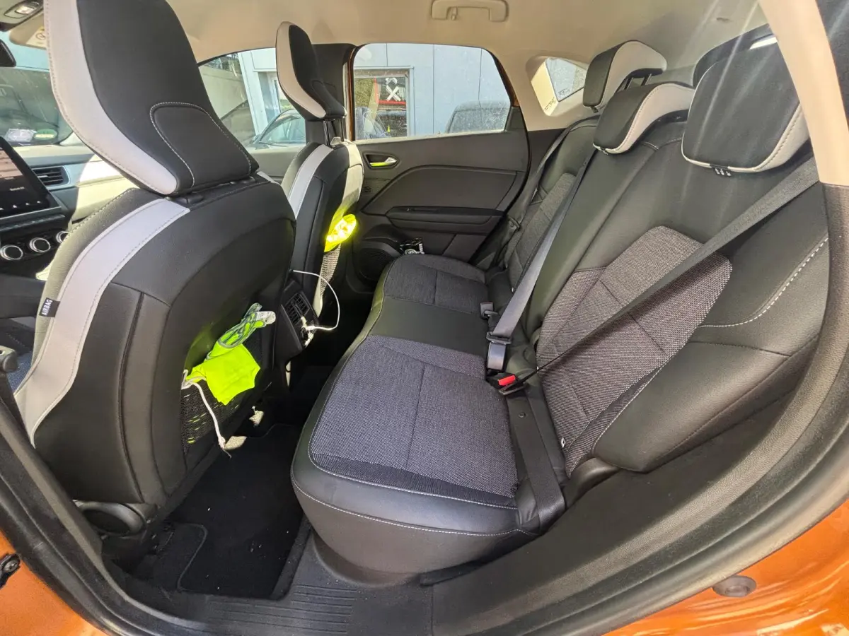 E-Tech Plug-in Hybrid 160 Edition One | BOSE Audio | Groot Navi | Trekhaak |