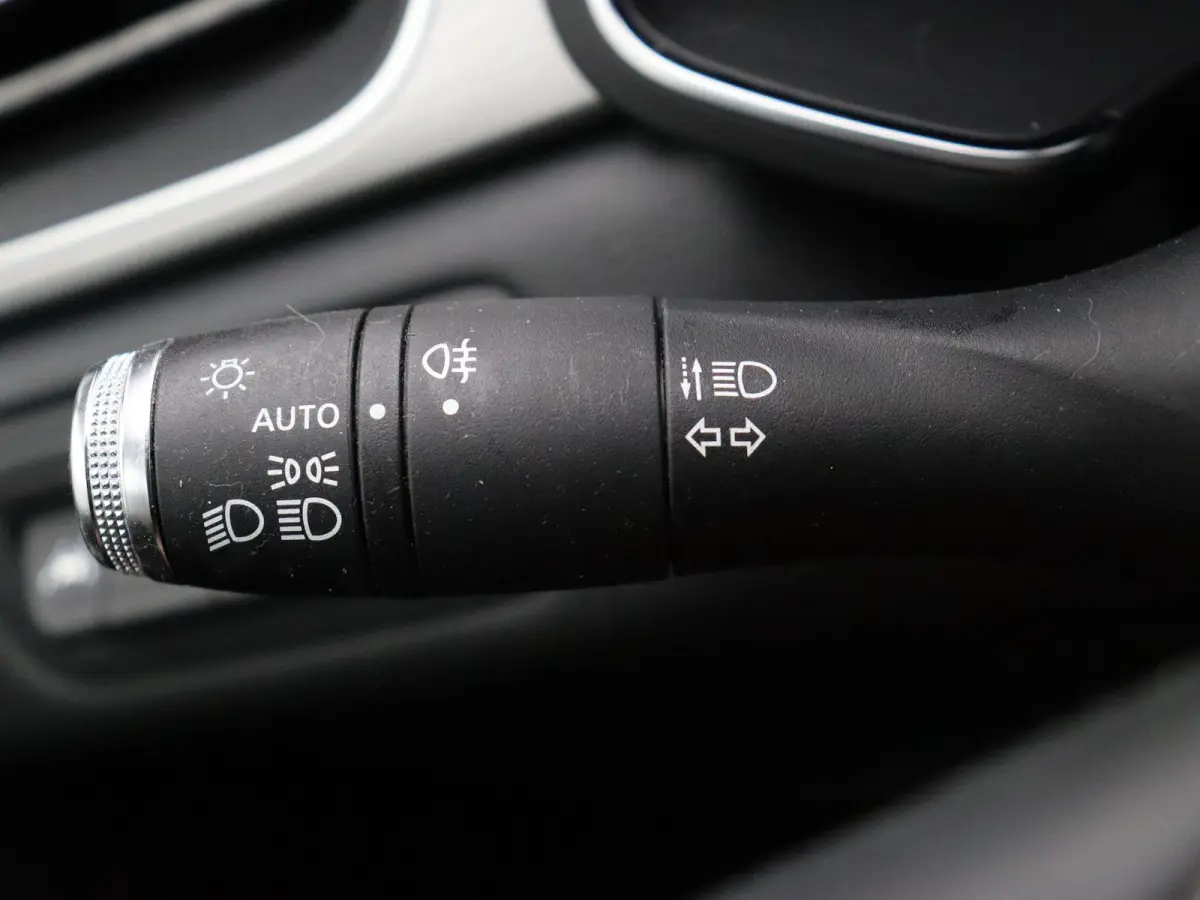 TCe 100pk Intens | Achteruitrijcamera | Navigatie | Apple/Android Carplay |