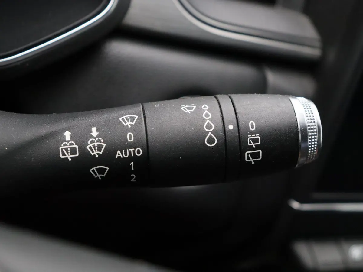 TCe 100pk Intens | Achteruitrijcamera | Navigatie | Apple/Android Carplay |