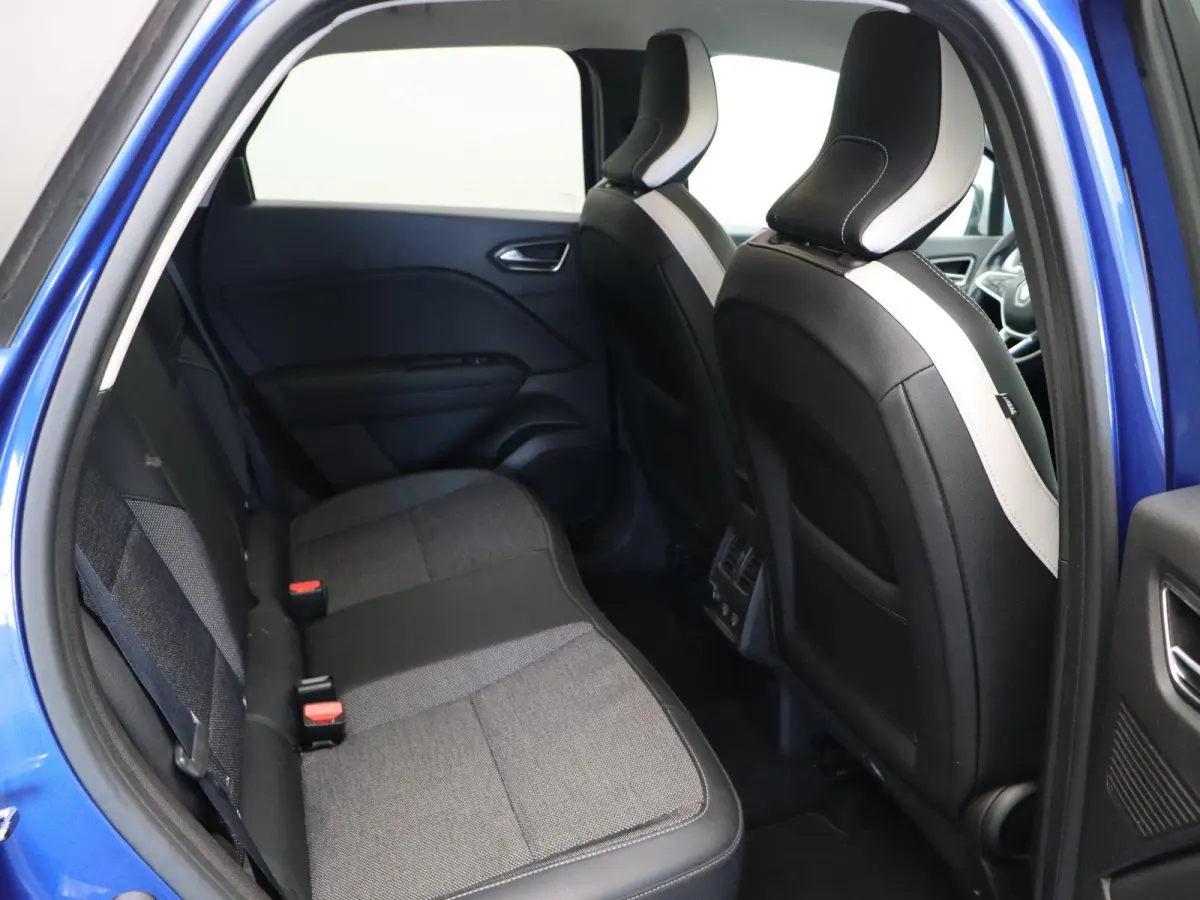 TCe 100pk Intens | Achteruitrijcamera | Navigatie | Apple/Android Carplay |