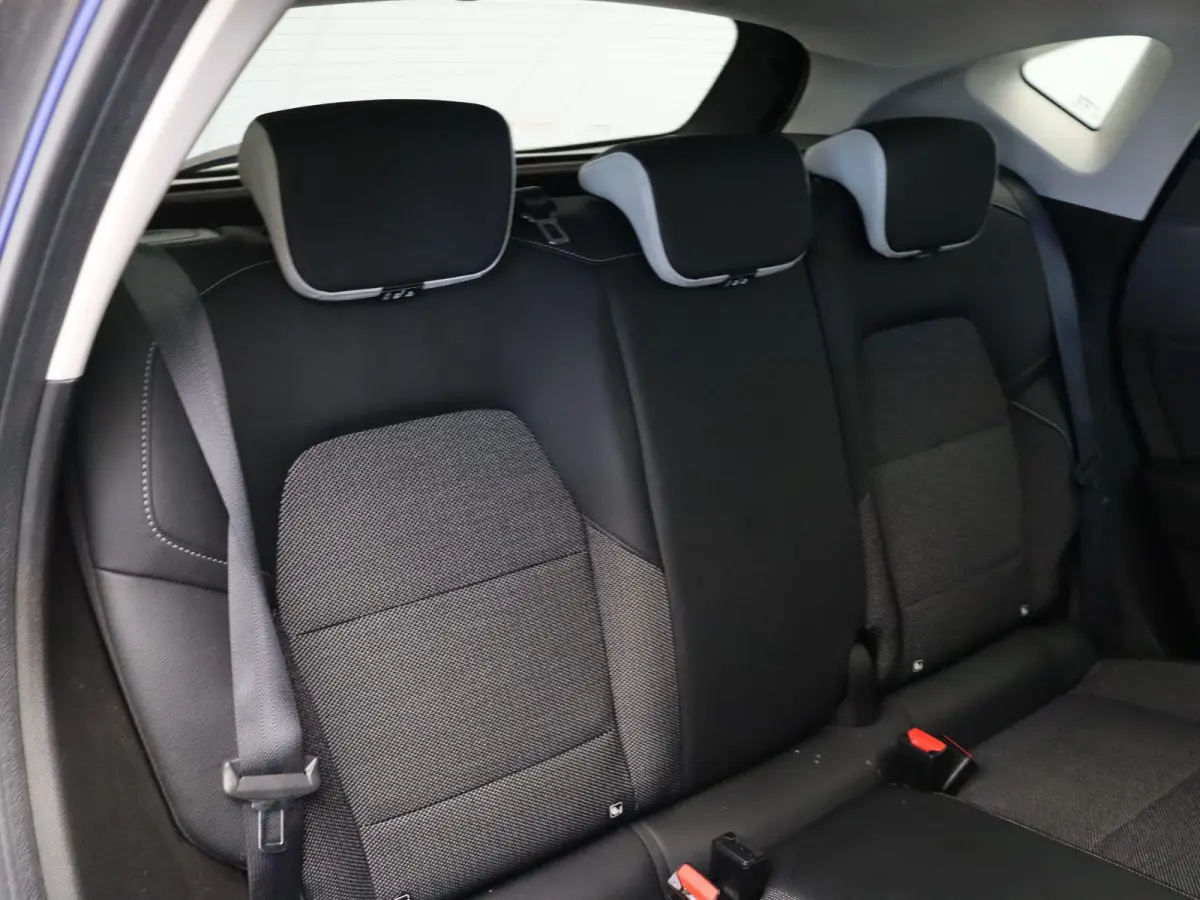 TCe 100pk Intens | Achteruitrijcamera | Navigatie | Apple/Android Carplay |