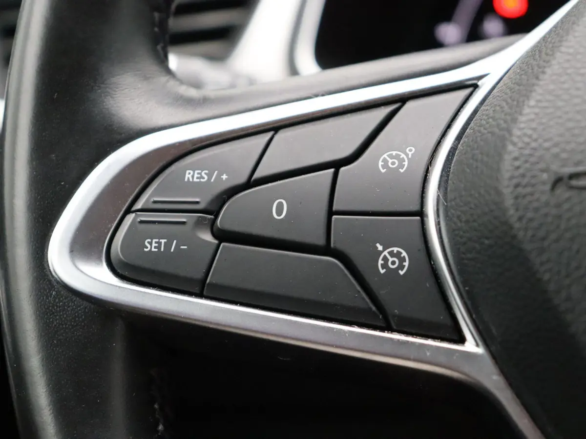 TCe 100pk Intens | Achteruitrijcamera | Navigatie | Apple/Android Carplay |