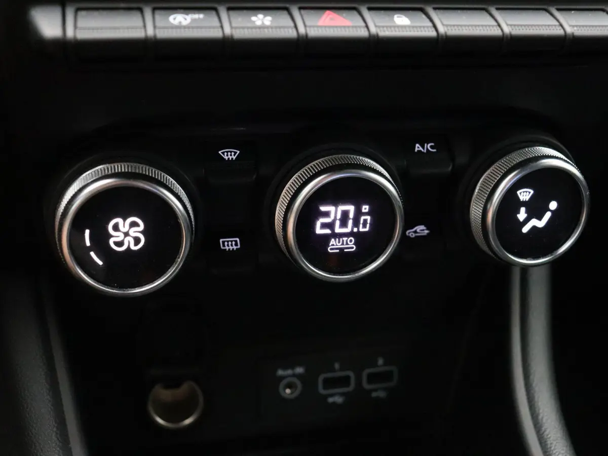 TCe 100pk Intens | Achteruitrijcamera | Navigatie | Apple/Android Carplay |