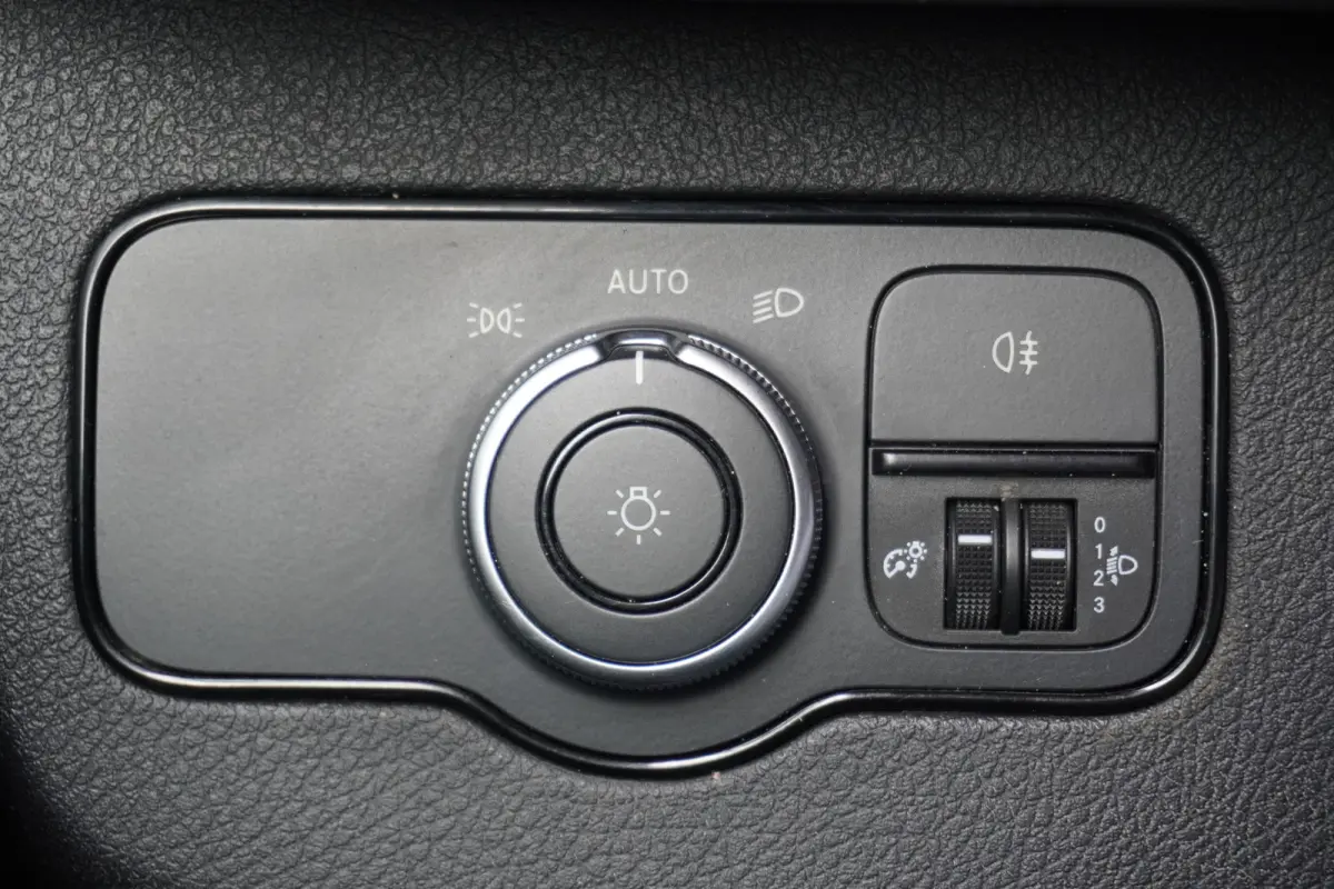 317 CDI L2H2 Automaat EURO 6 - Airco - Navi - Cruise - €21.900,- Excl.
