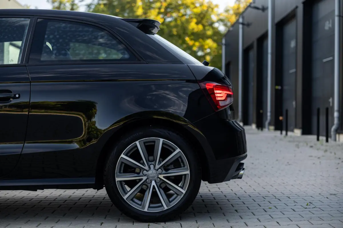 1.0 TFSI S-Line Andrenalin *Navi* Cruise* Leder* Clima*