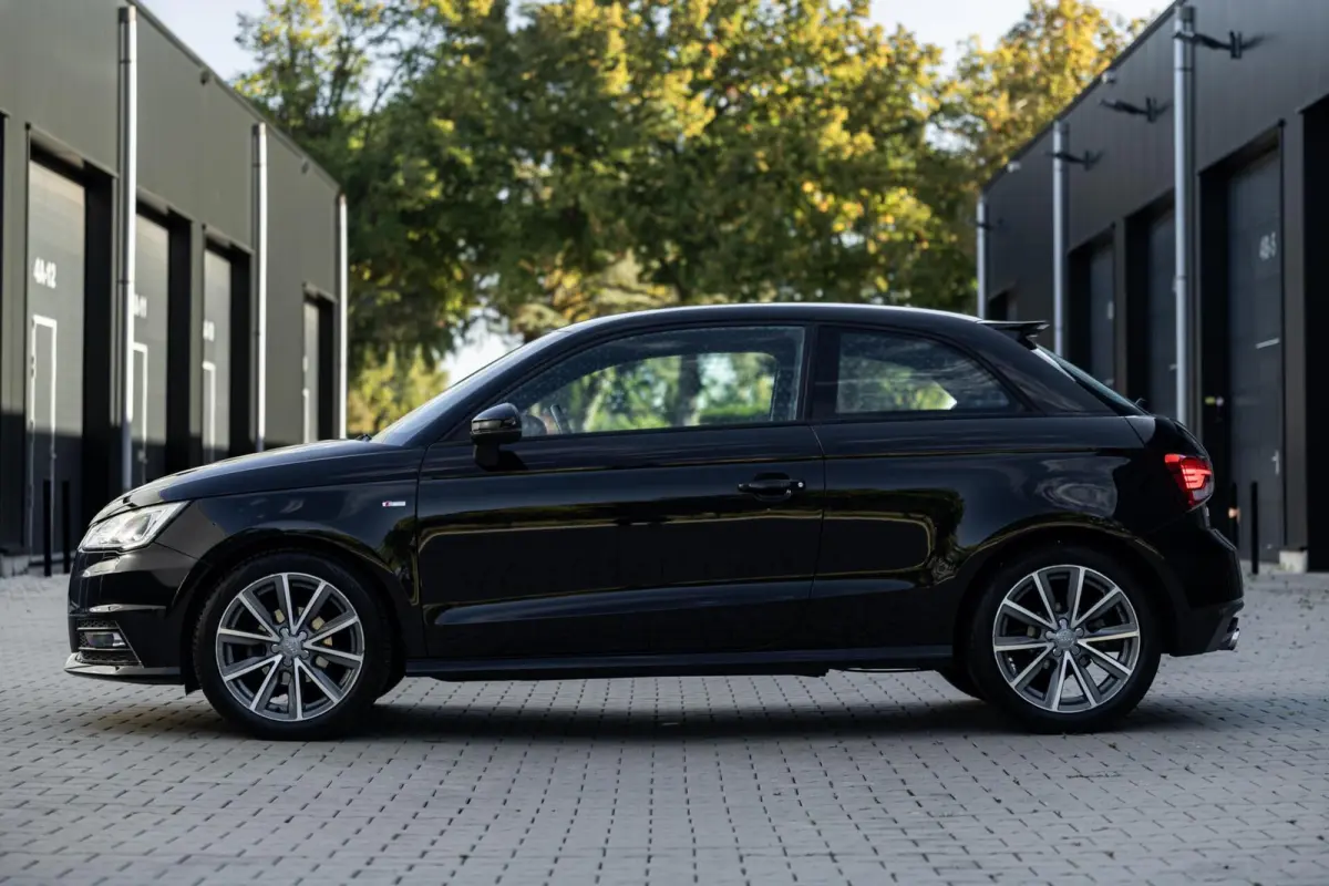 1.0 TFSI S-Line Andrenalin *Navi* Cruise* Leder* Clima*