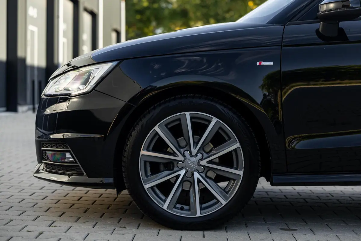 1.0 TFSI S-Line Andrenalin *Navi* Cruise* Leder* Clima*