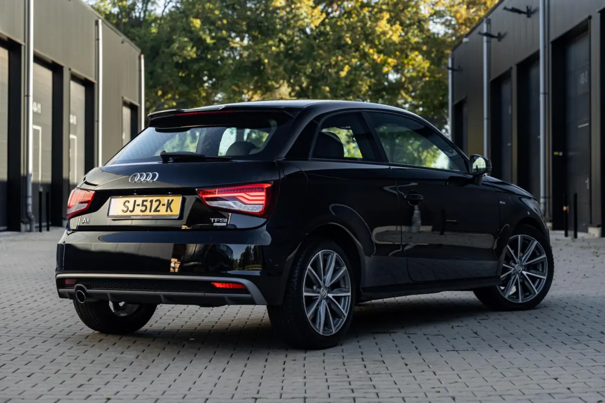 1.0 TFSI S-Line Andrenalin *Navi* Cruise* Leder* Clima*
