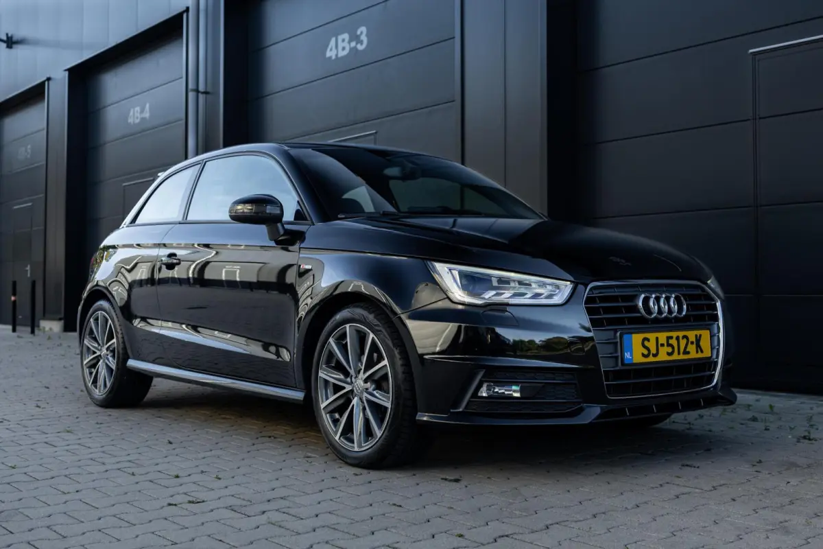 1.0 TFSI S-Line Andrenalin *Navi* Cruise* Leder* Clima*