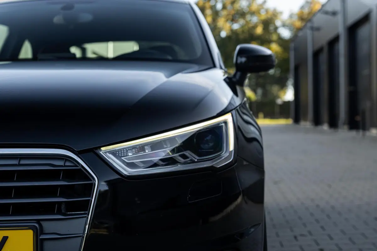 1.0 TFSI S-Line Andrenalin *Navi* Cruise* Leder* Clima*