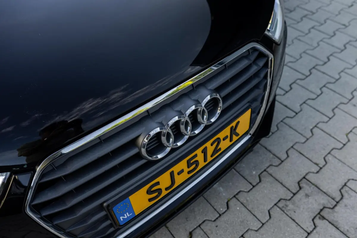 1.0 TFSI S-Line Andrenalin *Navi* Cruise* Leder* Clima*