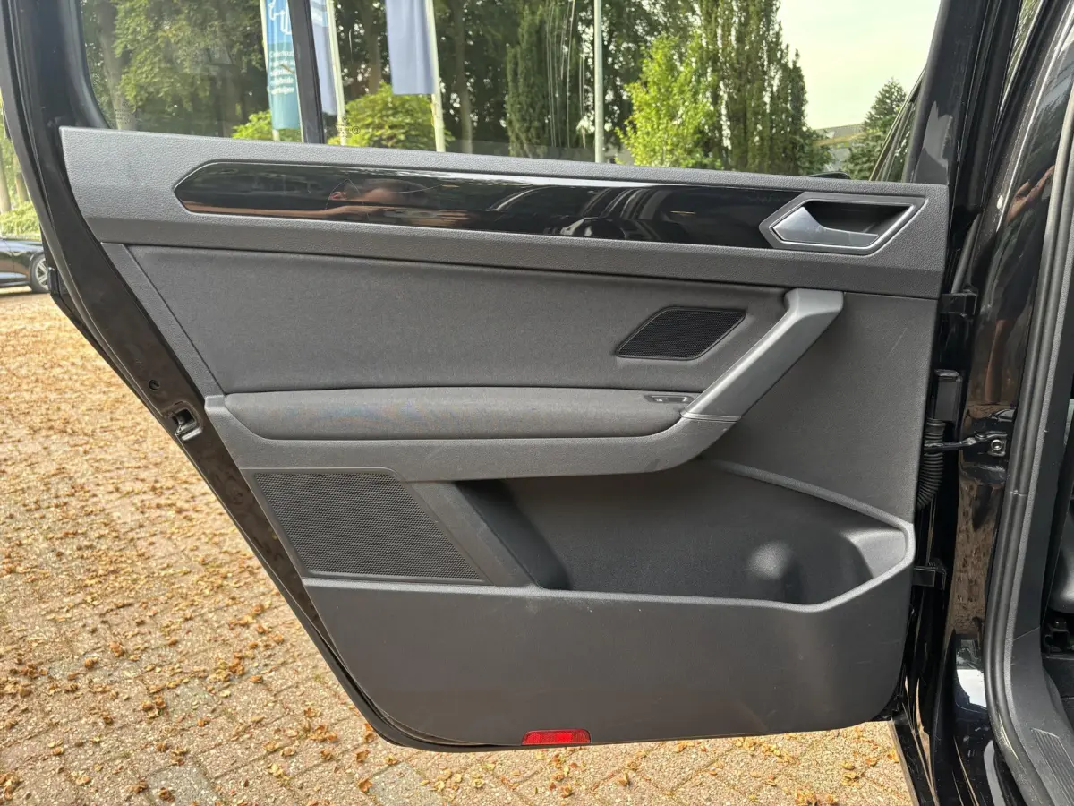 1.4 TSI DSG Highline Business|7p|Navi|PDC|Stoelver