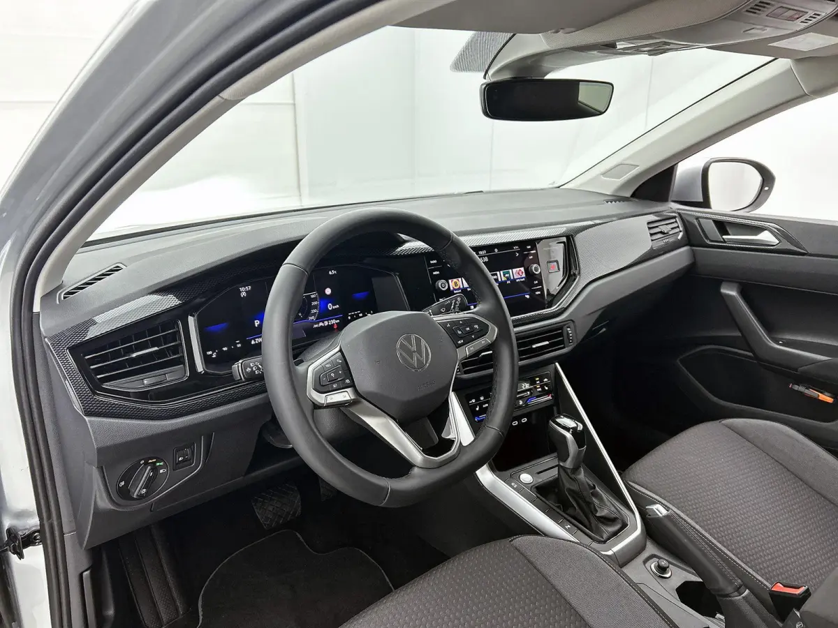 1.0 TSI Life Edition 115pk | Automaat | Navigatie | Draadloze Apple Carplay | Adaptieve cruise control | Travel Assist | Achteruitrij camera | Climate control | Stoelverwarming | Elektrisch 