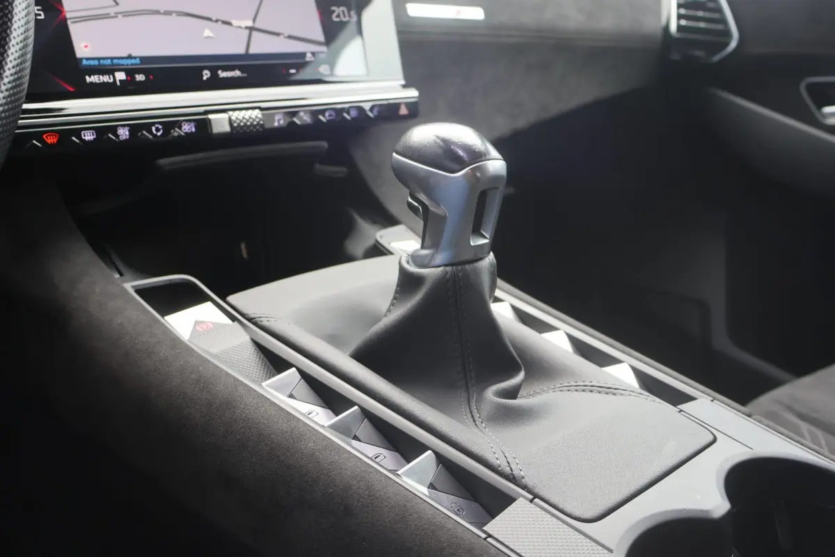 1.2 PureTech Business | Cruise Control | 360 Camera | Climate Control | Apple Carplay/Android Auto |