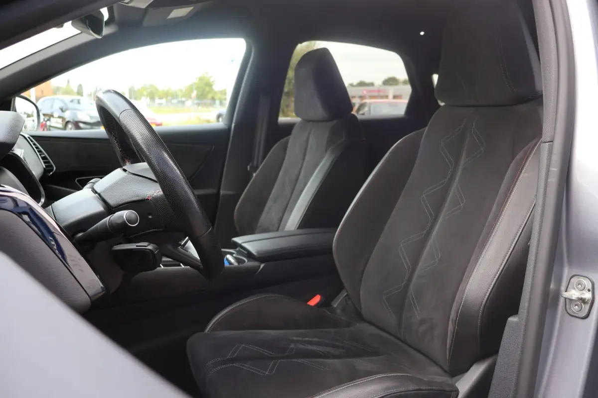 1.2 PureTech Business | Cruise Control | 360 Camera | Climate Control | Apple Carplay/Android Auto |