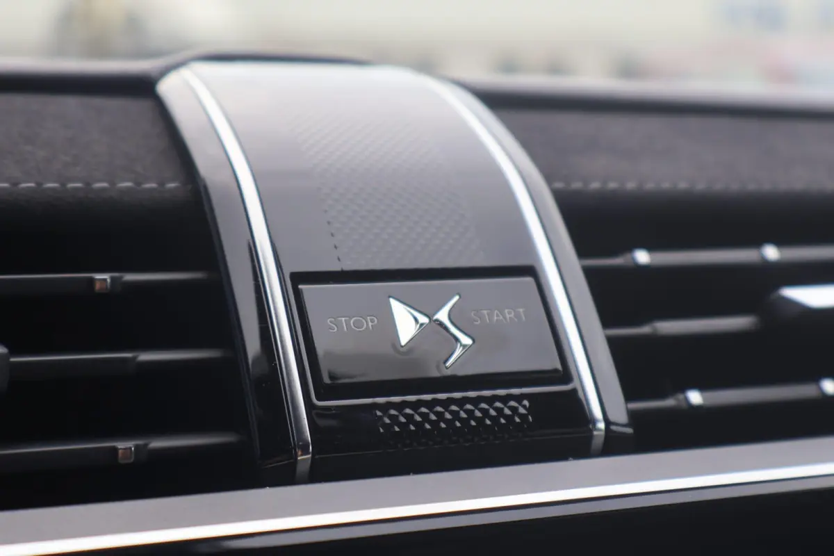 1.2 PureTech Business | Cruise Control | 360 Camera | Climate Control | Apple Carplay/Android Auto |