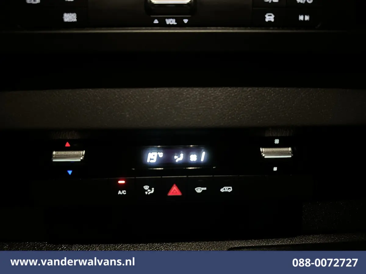 317 CDI 170pk L3H2 Euro6 Airco | Camera | Apple Carplay | Cruisecontrol Android Auto, Stoelverwarming, Parkeersensoren, Bijrijdersbank