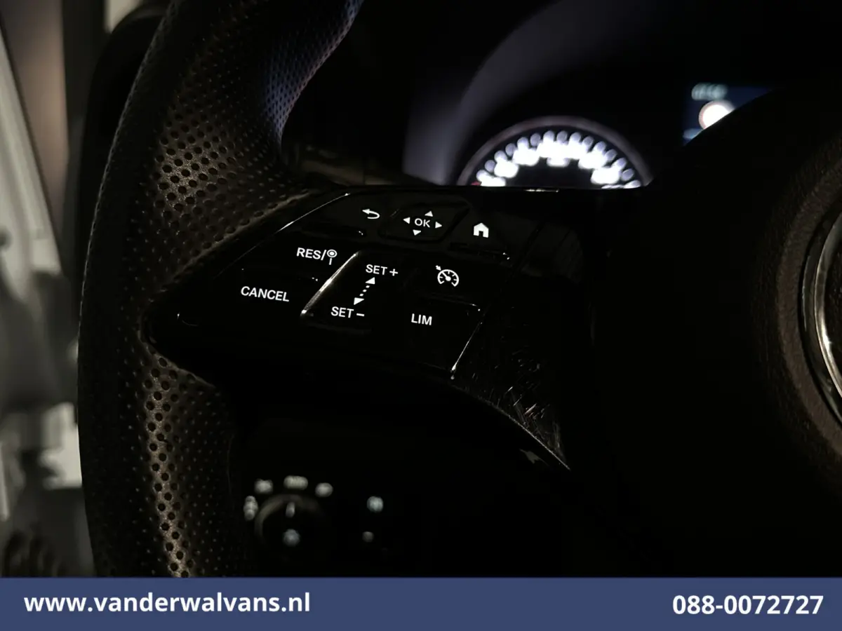 116 CDI 164pk L2H1 Euro6 Airco | Camera | Navigatie | Cruisecontrol | Stoelverwarming Parkeersensoren, Bijrijdersbank