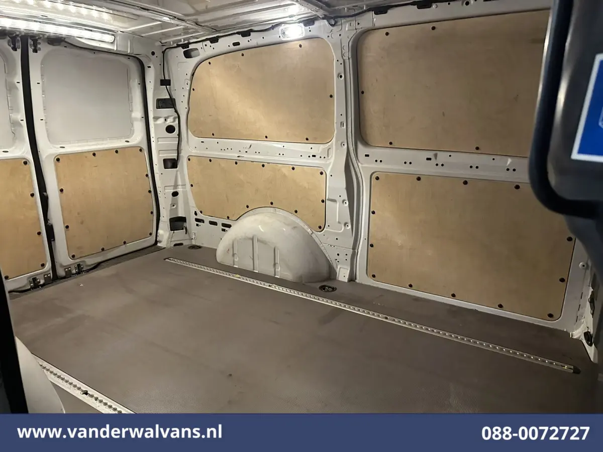 116 CDI 164pk L2H1 Euro6 Airco | Camera | Navigatie | Cruisecontrol | Stoelverwarming Parkeersensoren, Bijrijdersbank