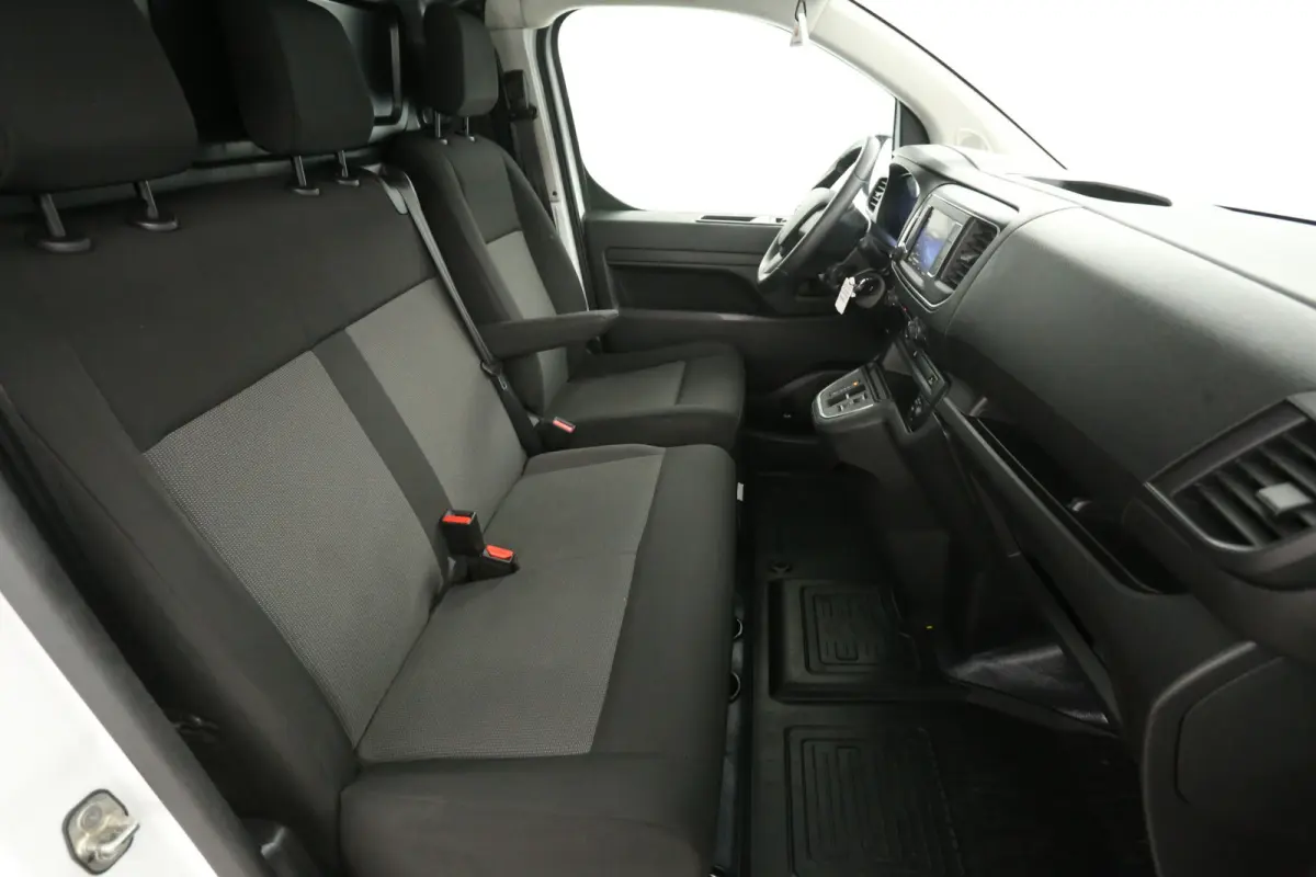 Electric 75 kWh L2H1 Range | Snelladen | SOH 99% | Airco | Cruise | 3 Zits | Carplay | Parkeersens.
