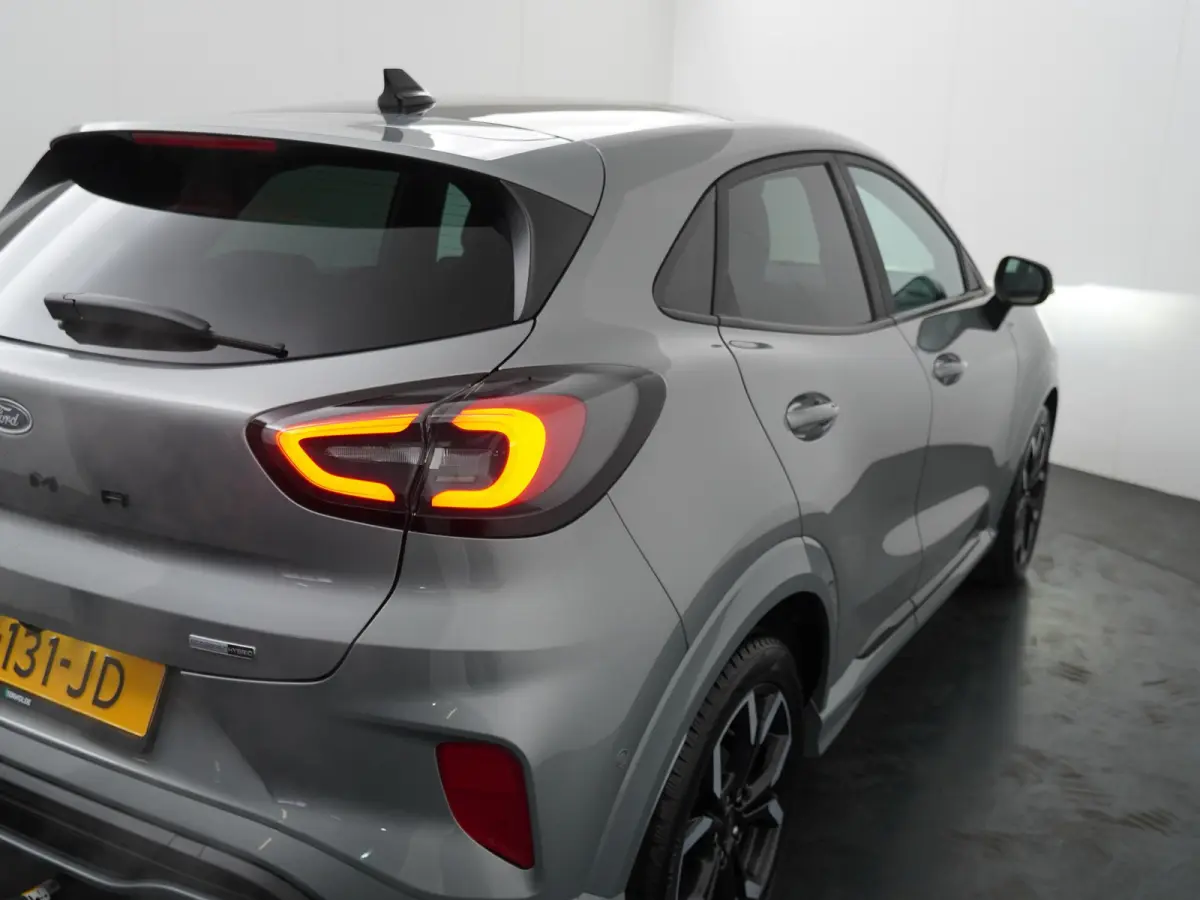 1.0 EcoBoost ST-Line X | Panoramadak | Adapt. Cruise | Trekhaak | Winter Pack |