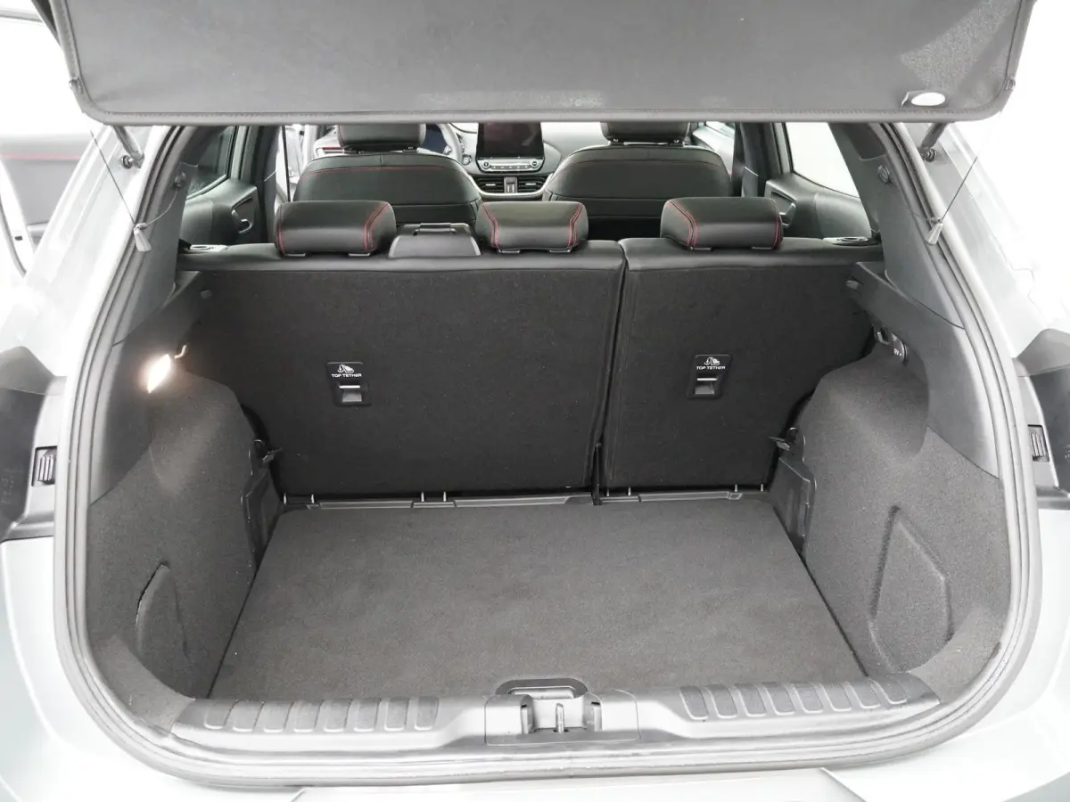 1.0 EcoBoost ST-Line X | Panoramadak | Adapt. Cruise | Trekhaak | Winter Pack |