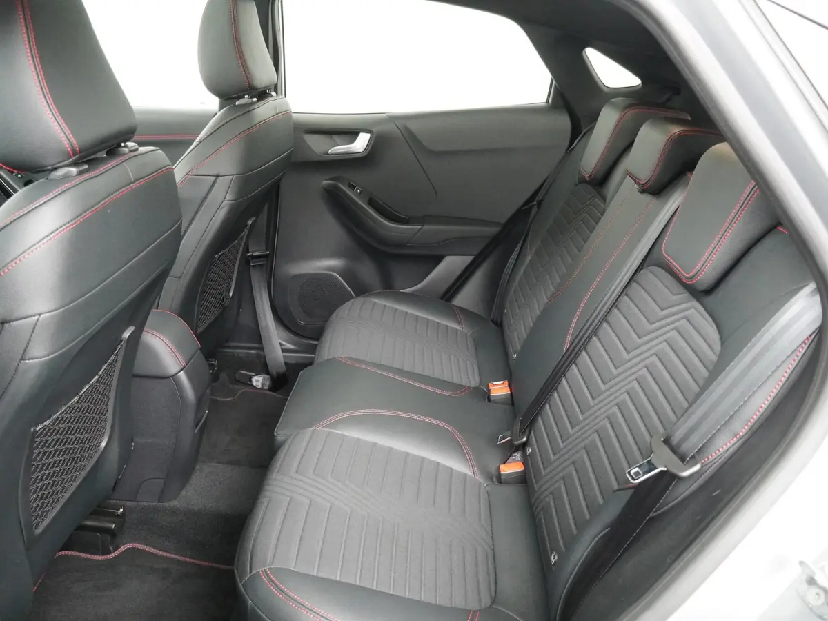 1.0 EcoBoost ST-Line X | Panoramadak | Adapt. Cruise | Trekhaak | Winter Pack |