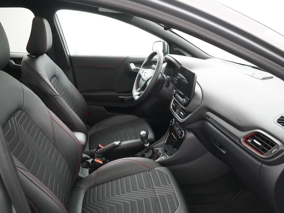 1.0 EcoBoost ST-Line X | Panoramadak | Adapt. Cruise | Trekhaak | Winter Pack |